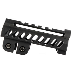 Кронштейн над газоотводной...